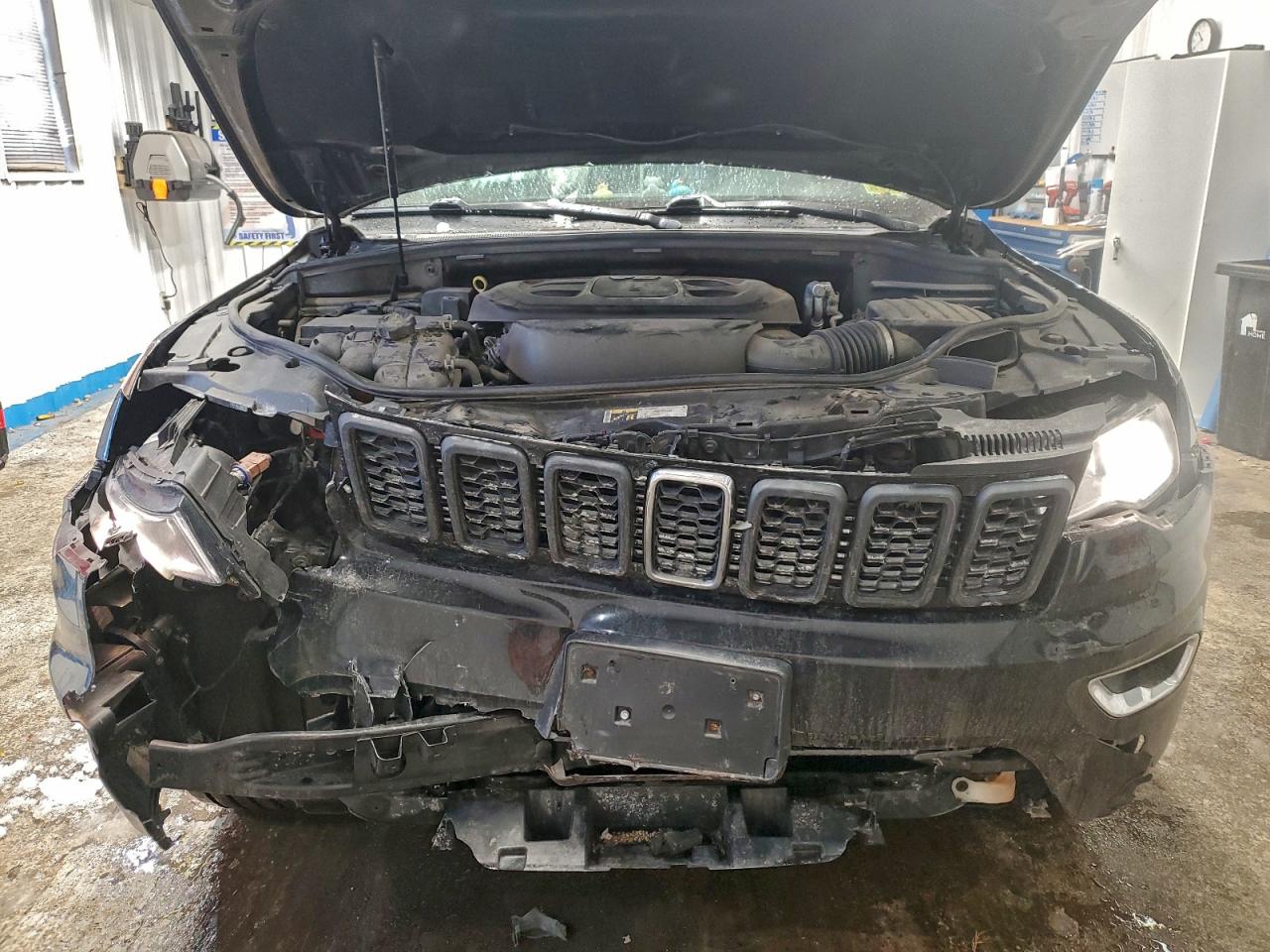 2018 JEEP GRAND CHEROKEE LIMITED photo 12