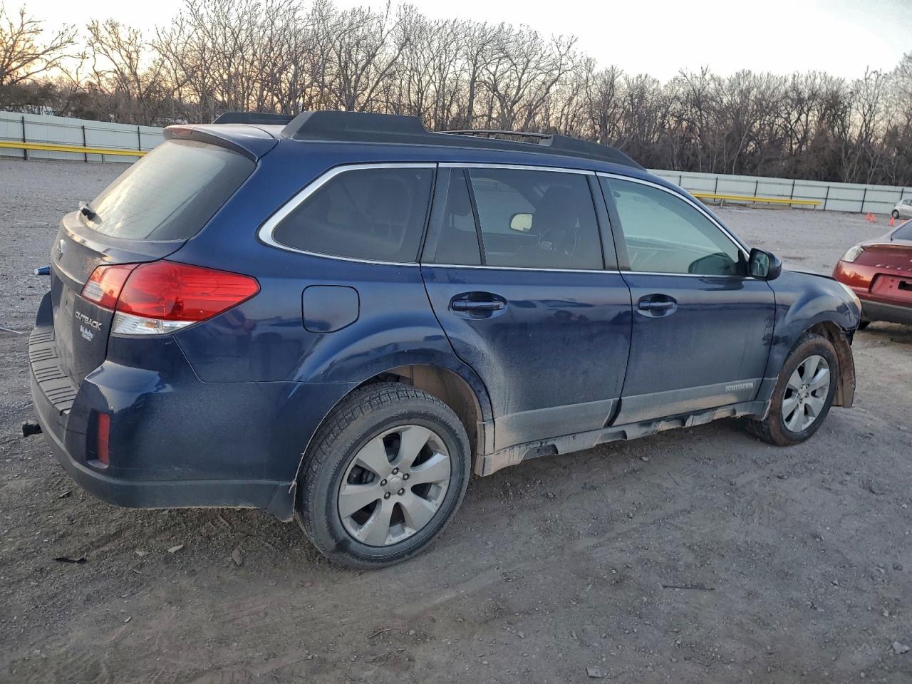 2010 SUBARU OUTBACK 2.5I PREMIUM photo 3
