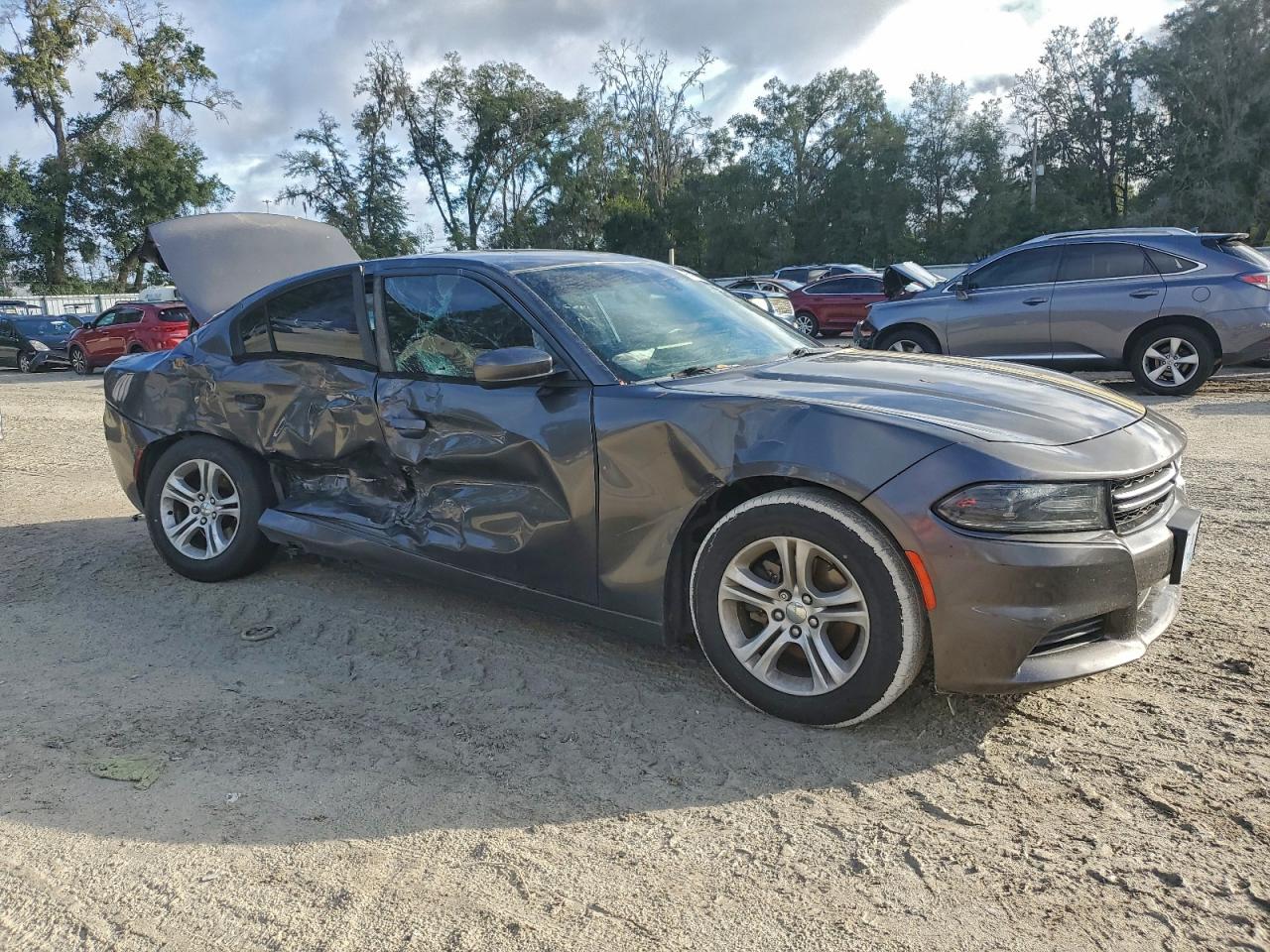 2015 DODGE CHARGER SE photo 4