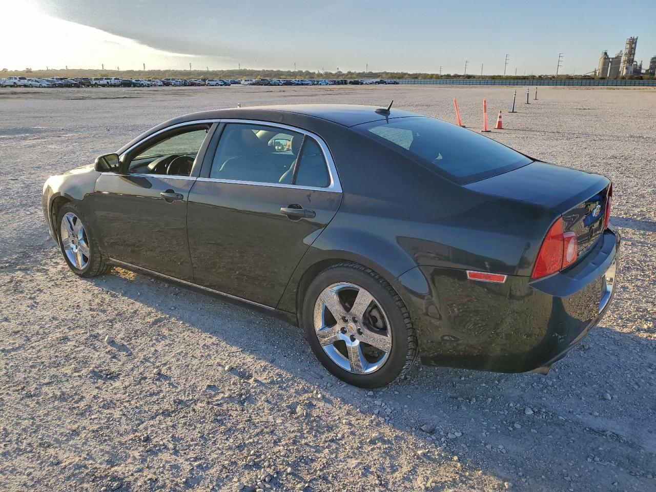 2011 CHEVROLET MALIBU 2LT photo 2
