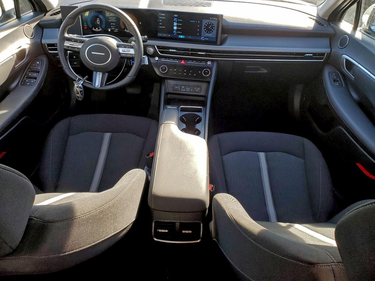 2025 HYUNDAI SONATA HYBRID photo 8