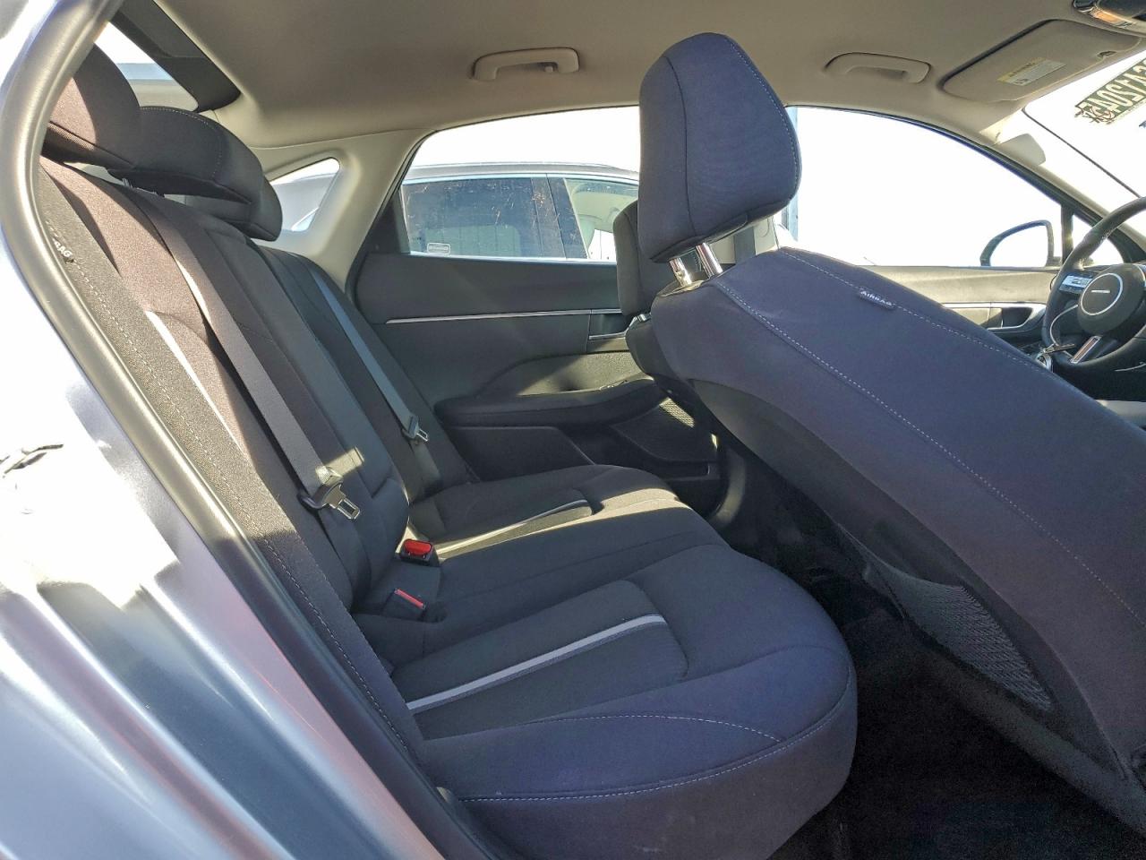 2025 HYUNDAI SONATA HYBRID photo 10