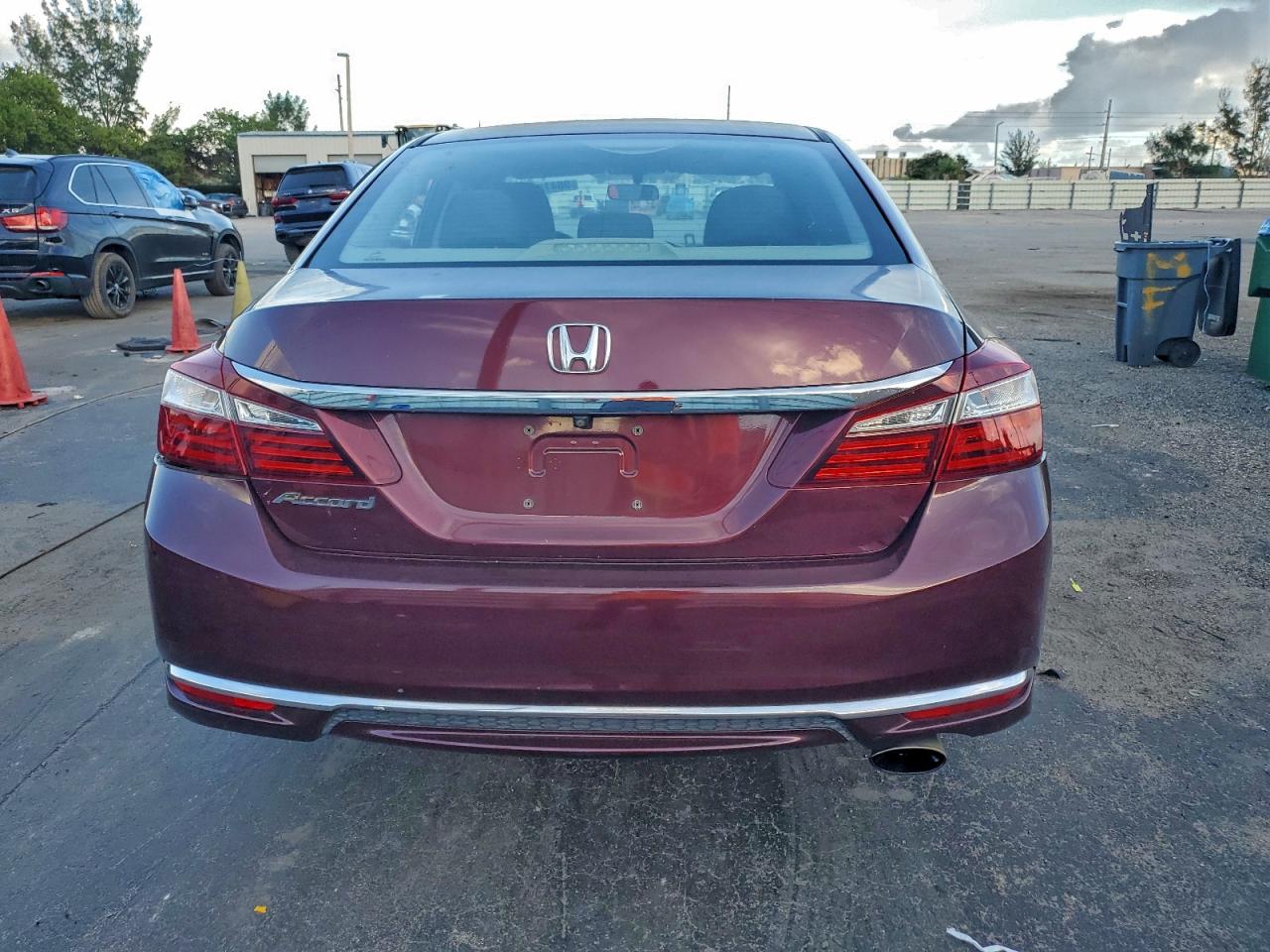 2016 HONDA ACCORD LX photo 6