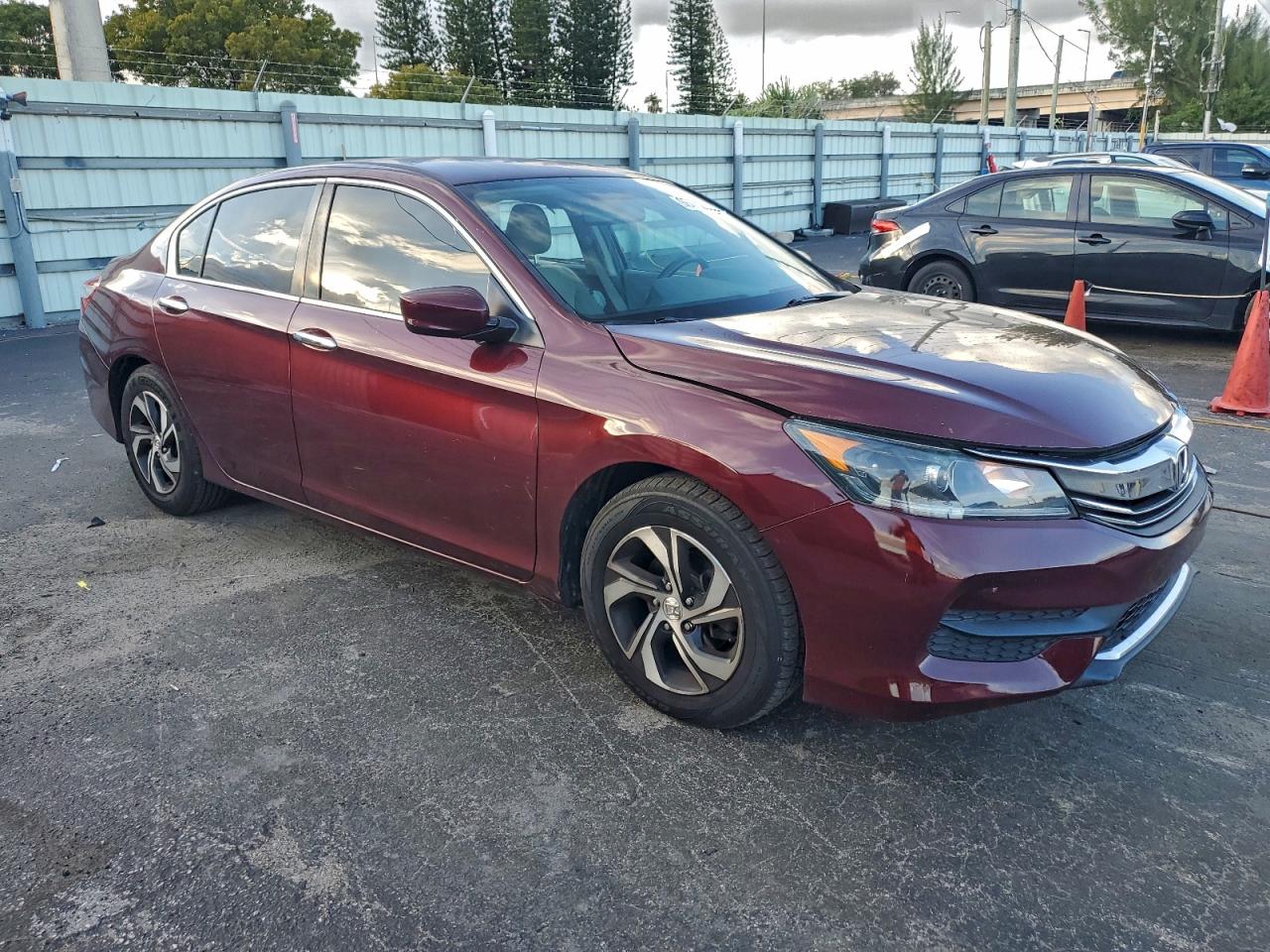 2016 HONDA ACCORD LX photo 4