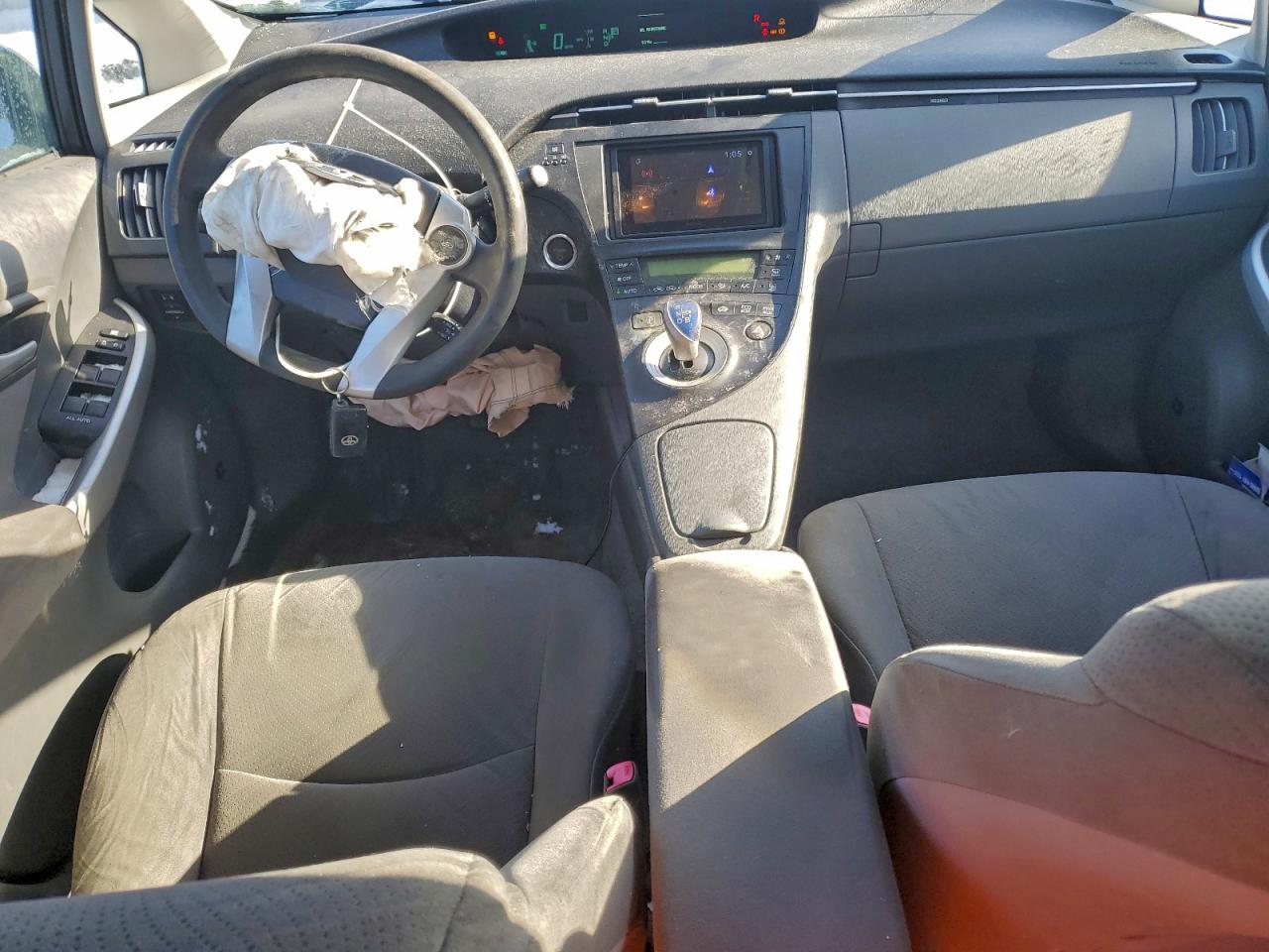 2011 TOYOTA PRIUS photo 8