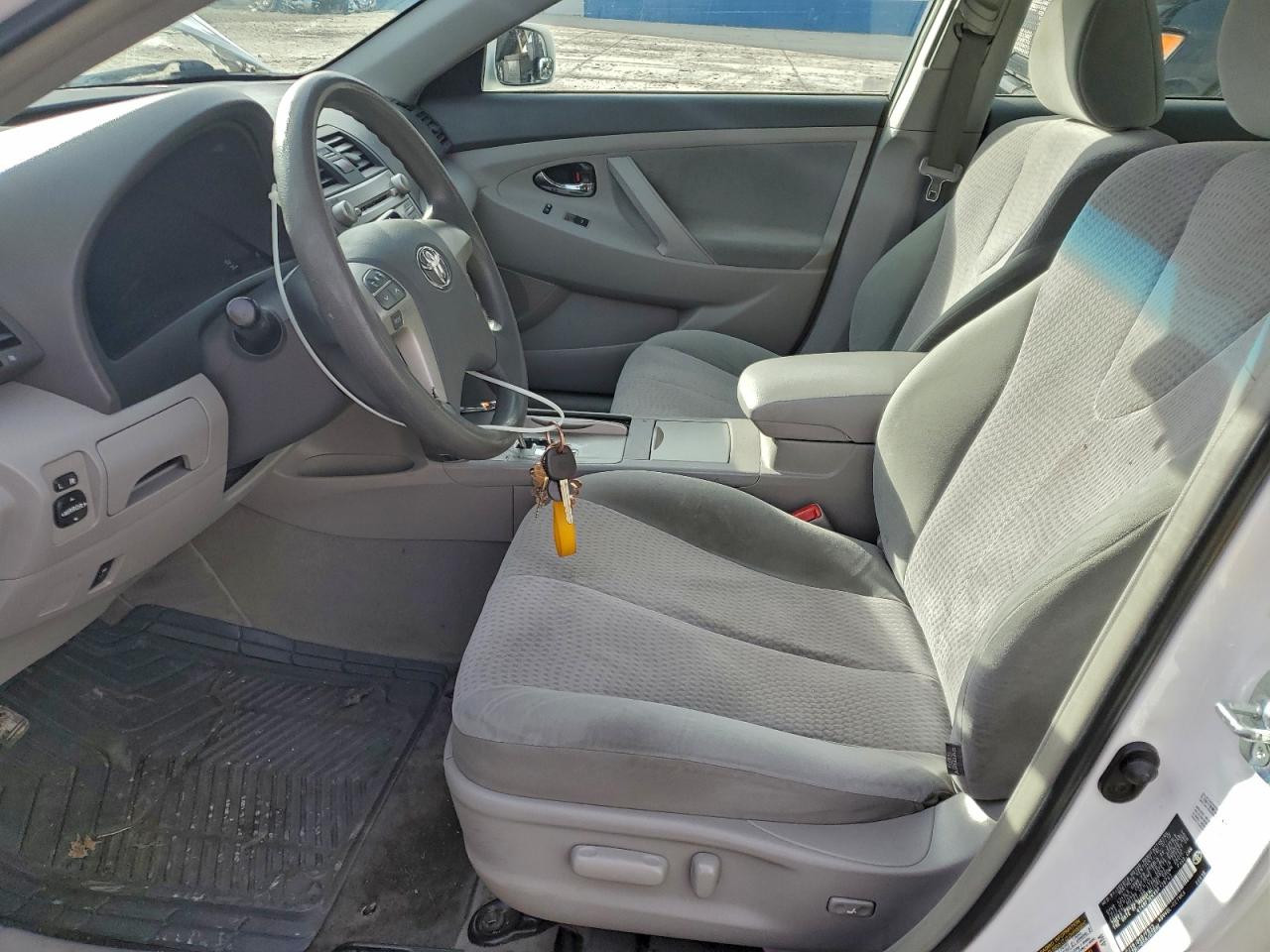 2011 TOYOTA CAMRY BASE photo 7