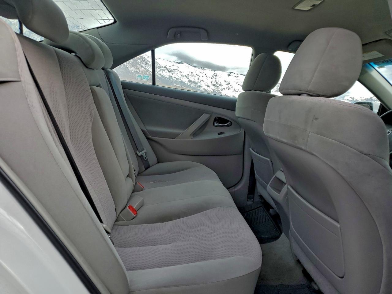 2011 TOYOTA CAMRY BASE photo 10