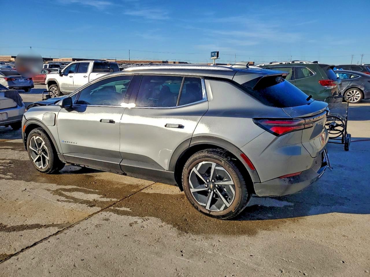 2026 CHEVROLET EQUINOX LT photo 2