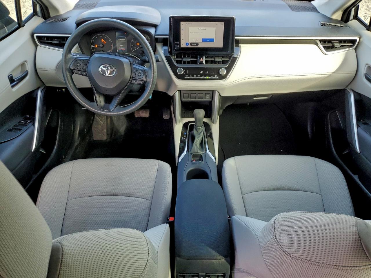 2023 TOYOTA COROLLA CROSS L photo 8