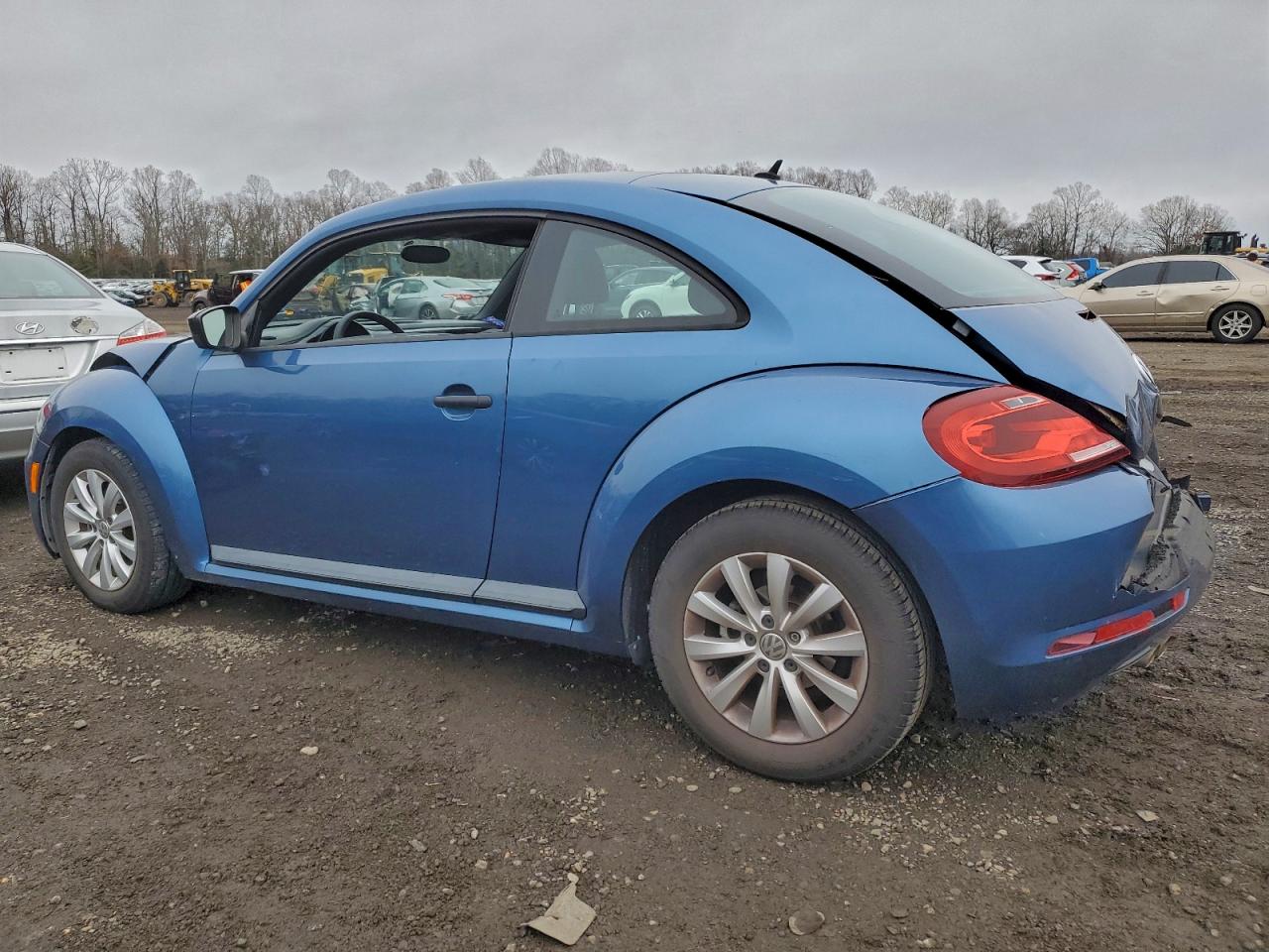 2017 VOLKSWAGEN BEETLE 1.8T photo 2