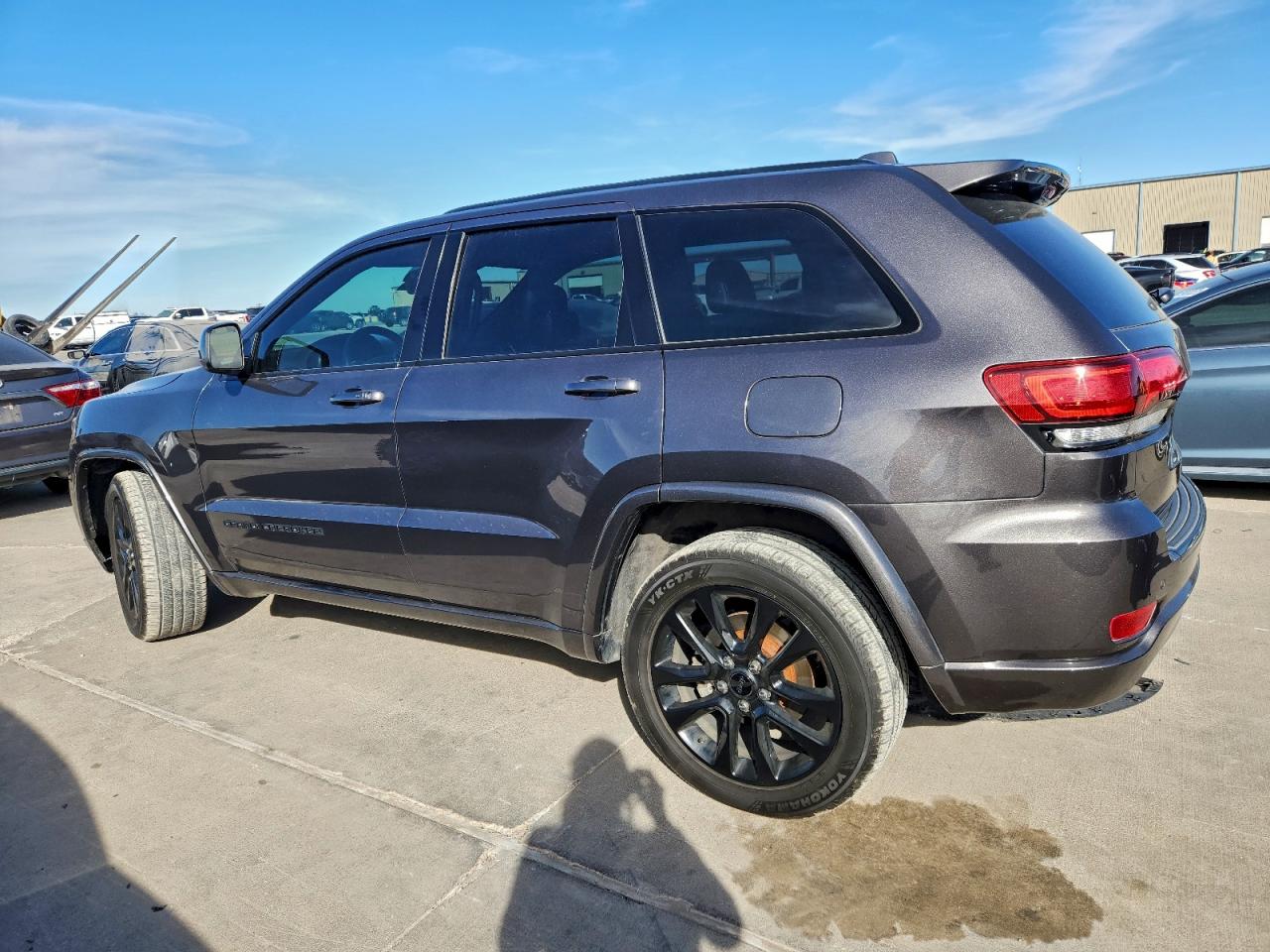 2018 JEEP GRAND CHEROKEE LAREDO photo 2