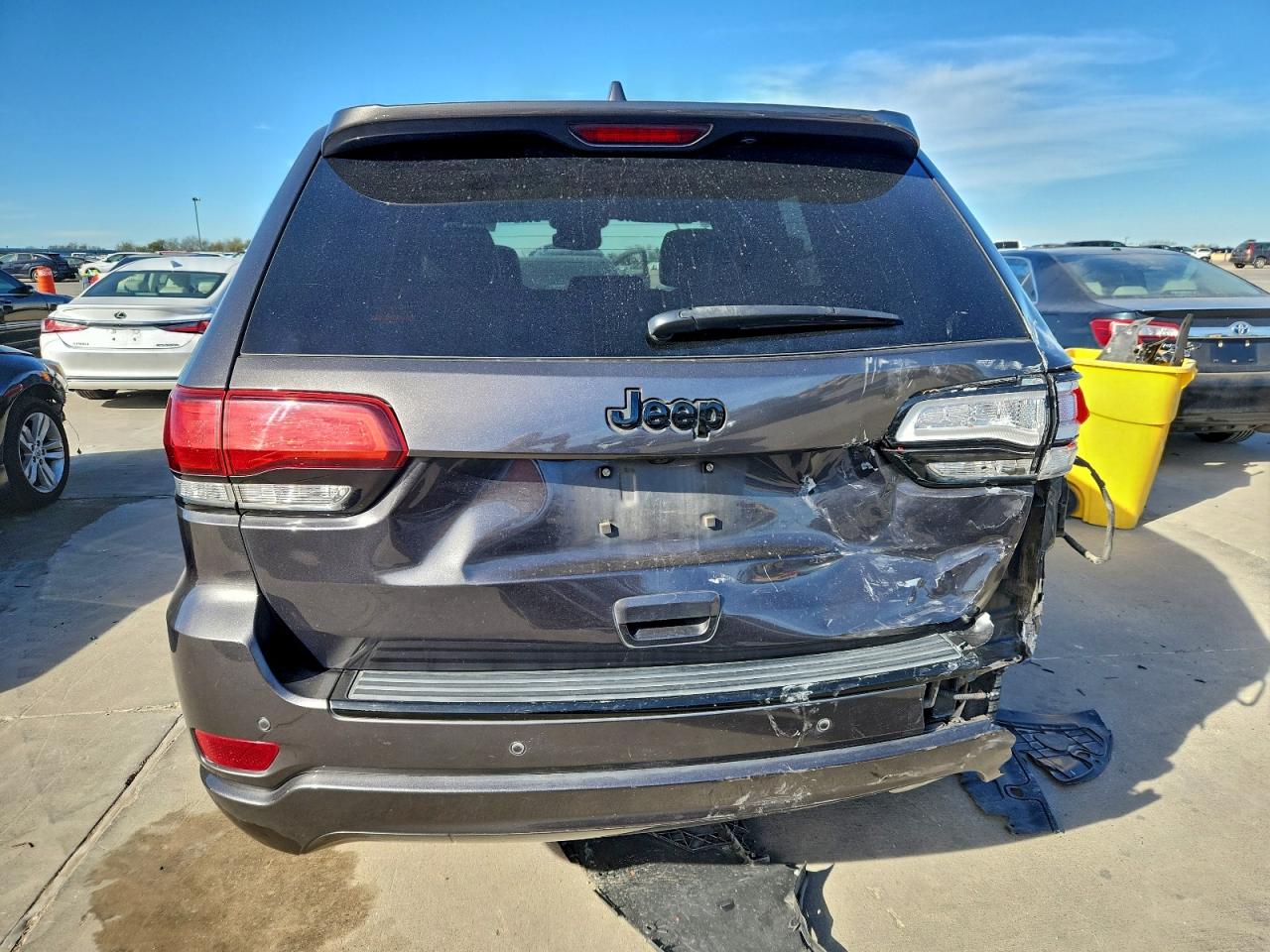 2018 JEEP GRAND CHEROKEE LAREDO photo 6