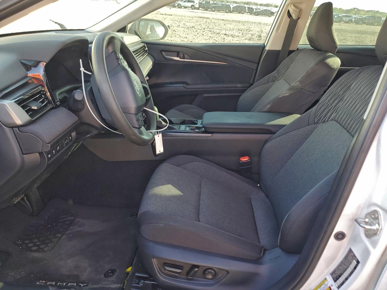 2025 TOYOTA CAMRY XSE photo 7