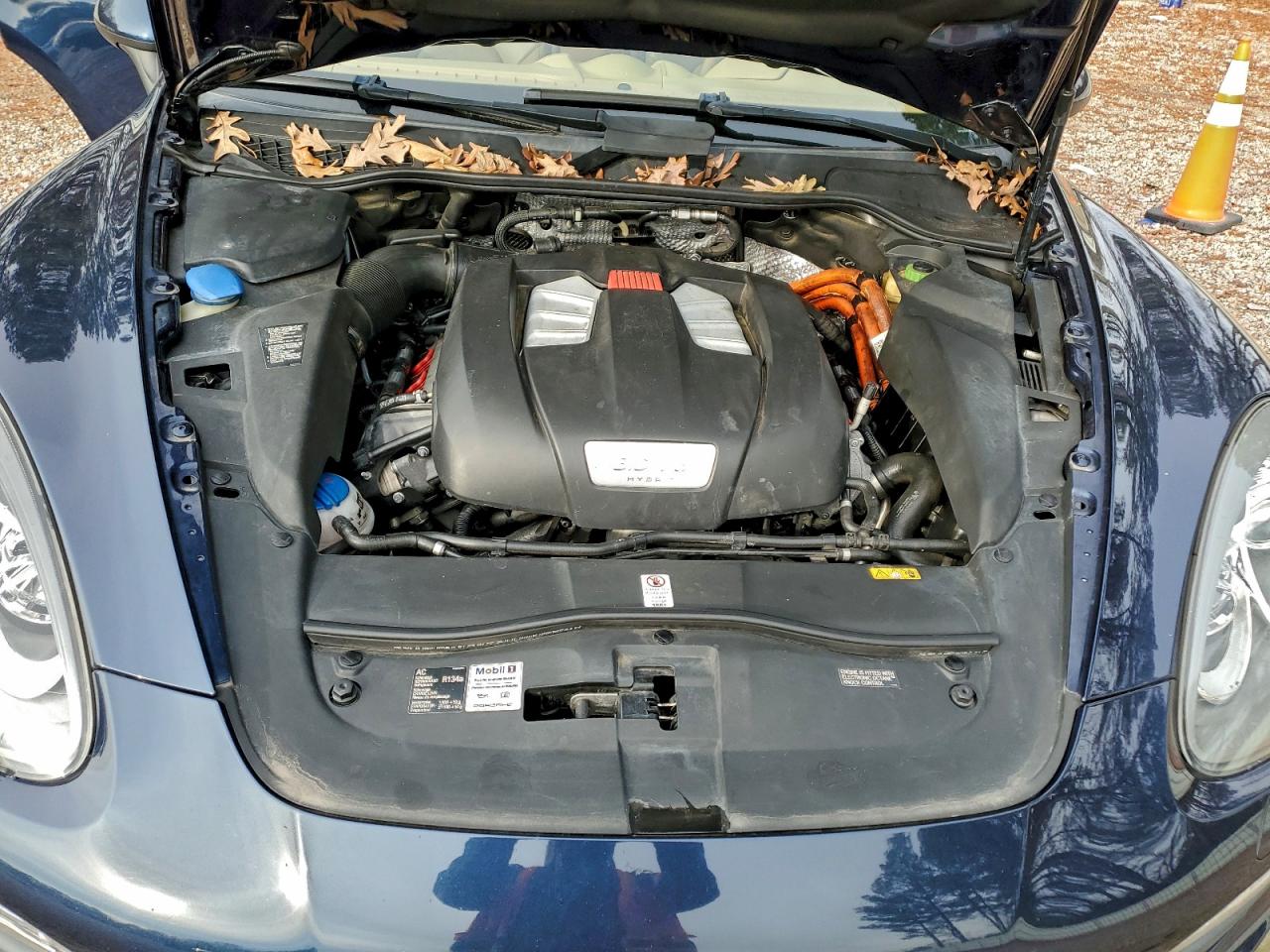 2012 PORSCHE CAYENNE S HYBRID photo 12