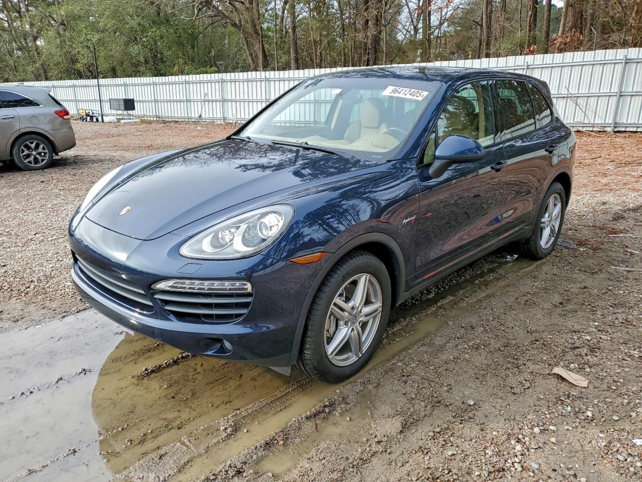 2012 PORSCHE CAYENNE