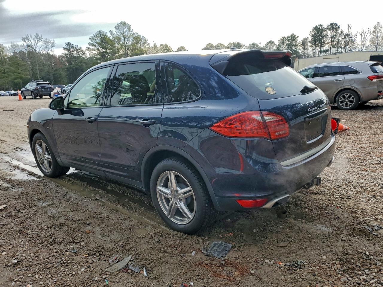 2012 PORSCHE CAYENNE S HYBRID photo 2
