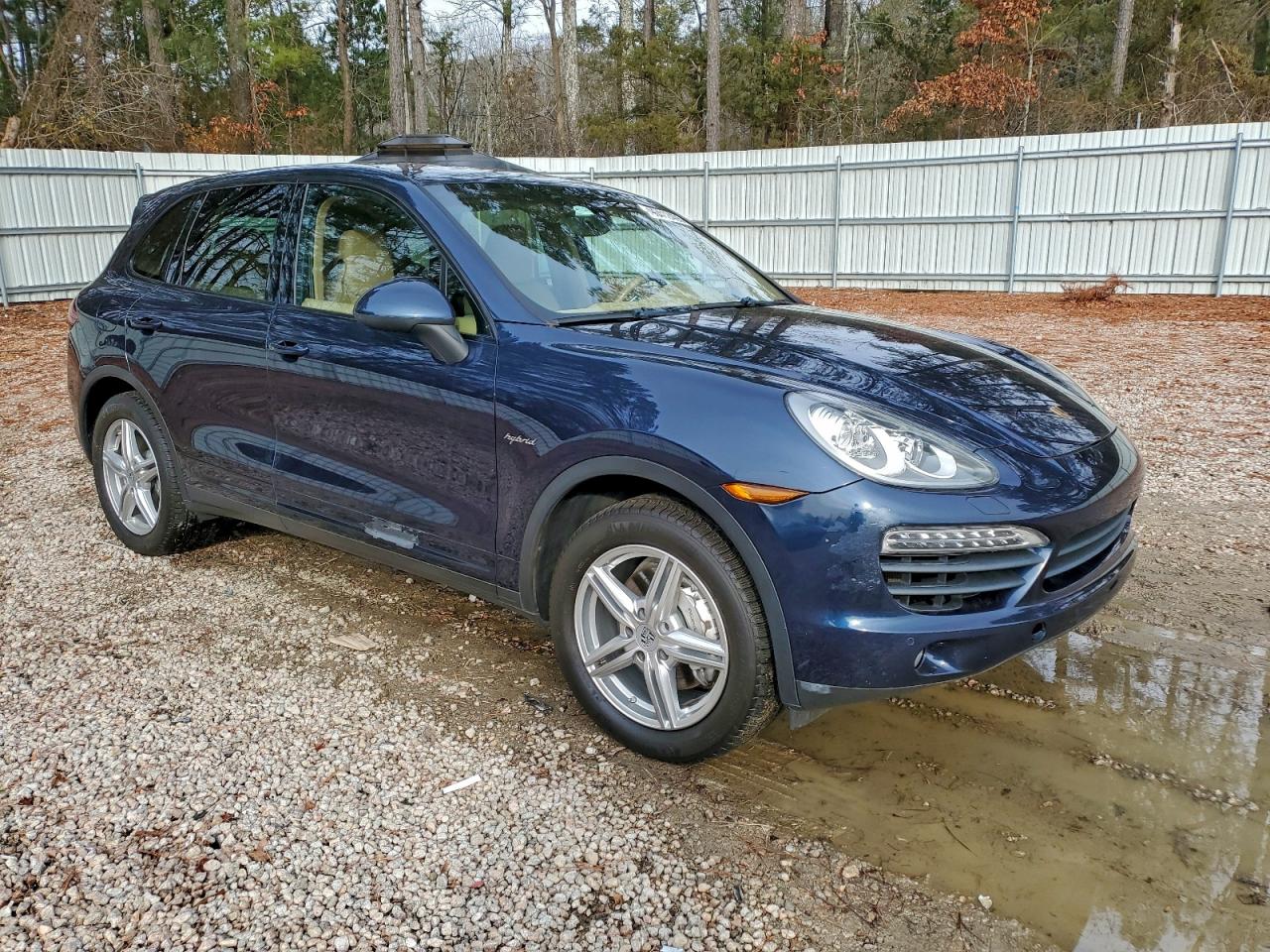 2012 PORSCHE CAYENNE S HYBRID photo 4