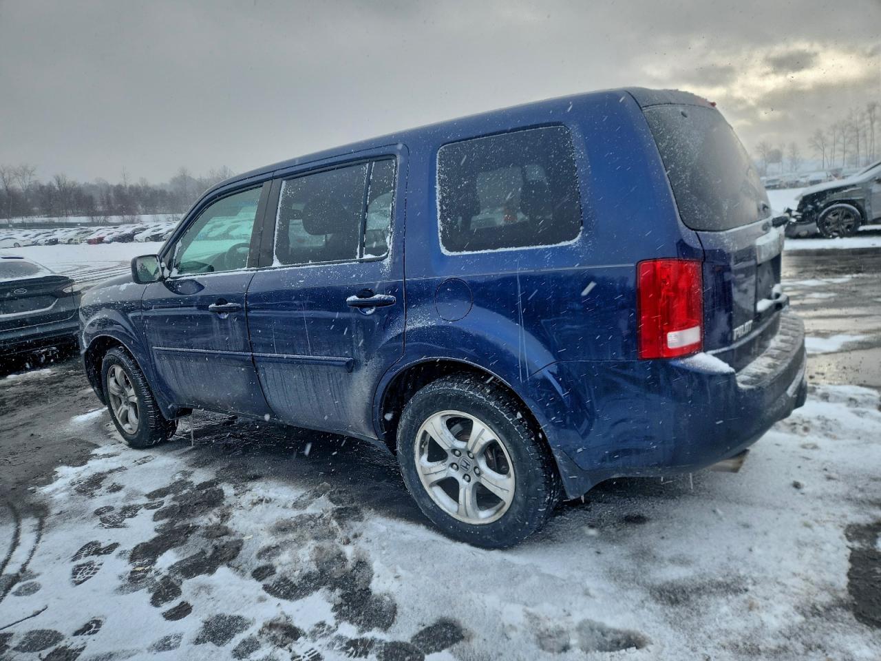 2015 HONDA PILOT EXL photo 2