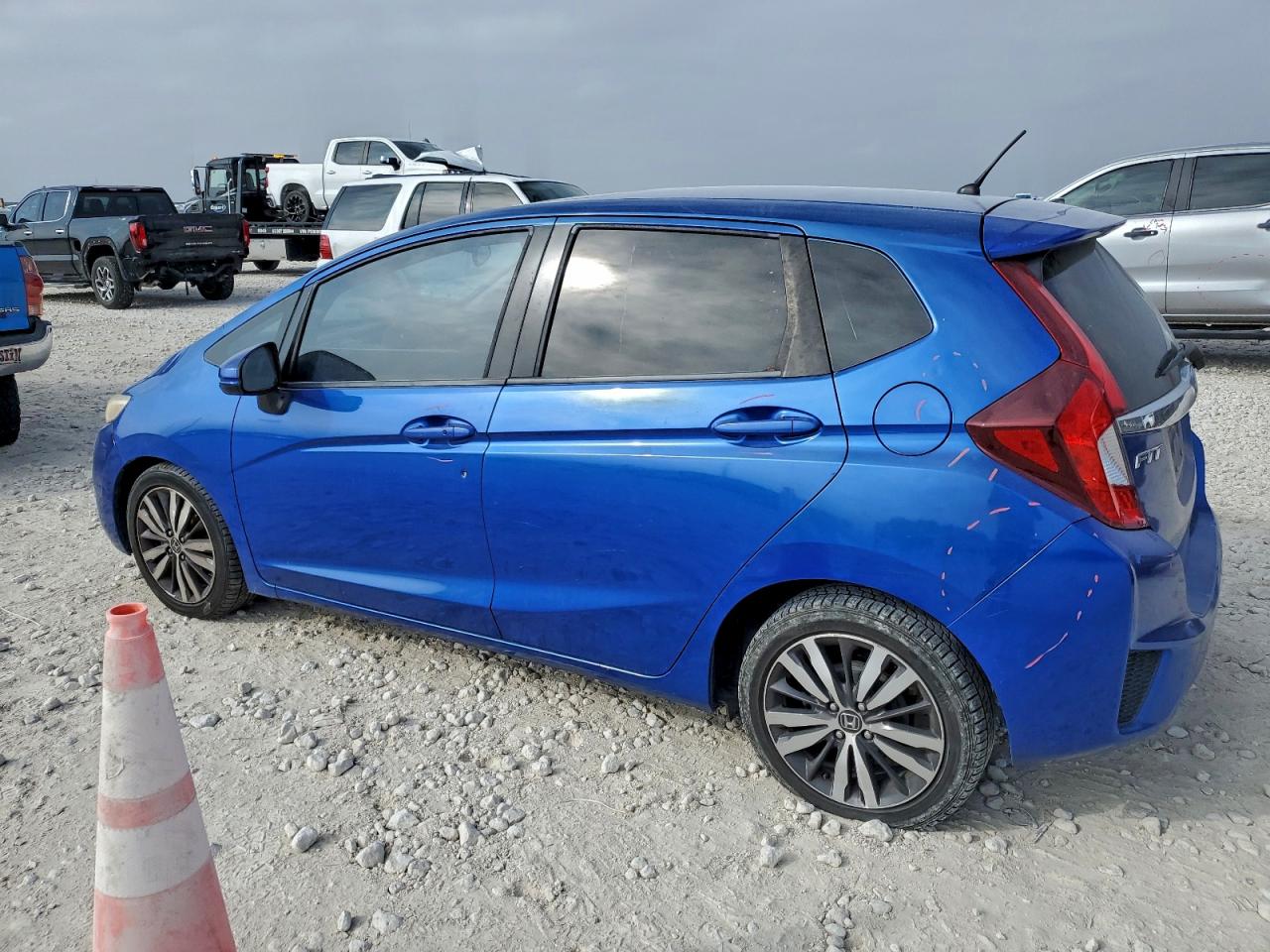 2016 HONDA FIT EX photo 2