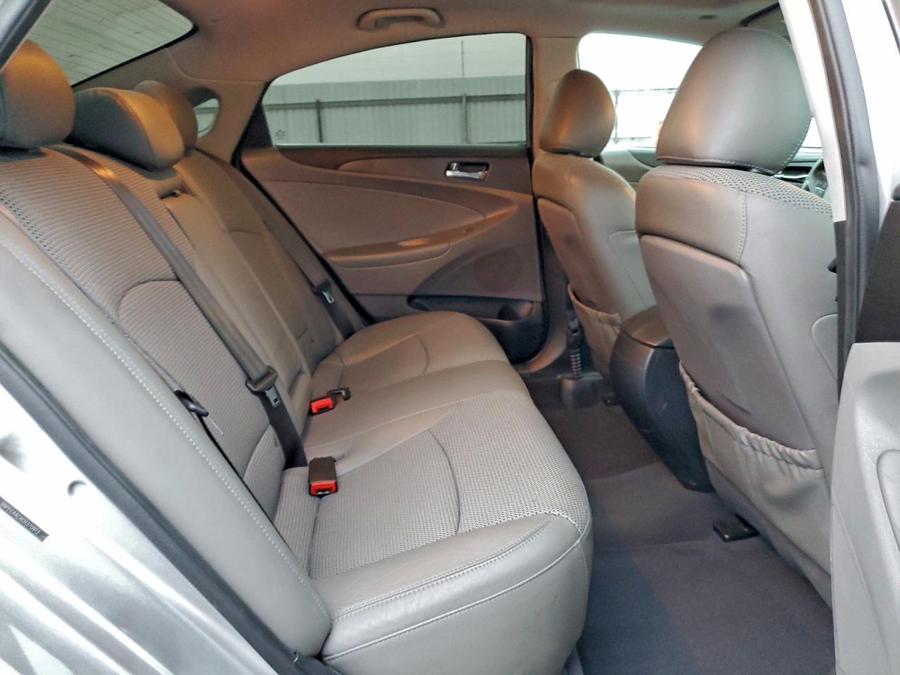 2012 HYUNDAI SONATA SE photo 10