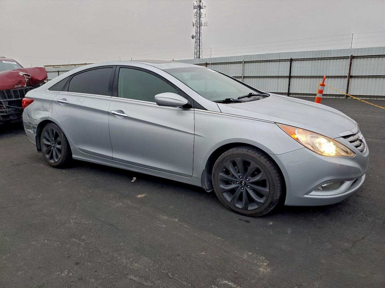 2012 HYUNDAI SONATA SE photo 4