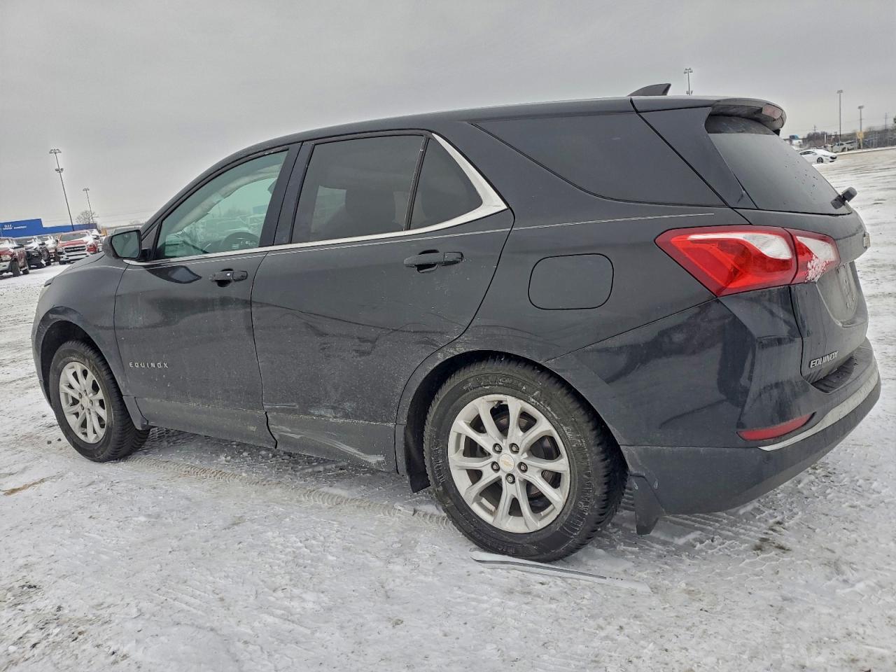 2020 CHEVROLET EQUINOX LT photo 2