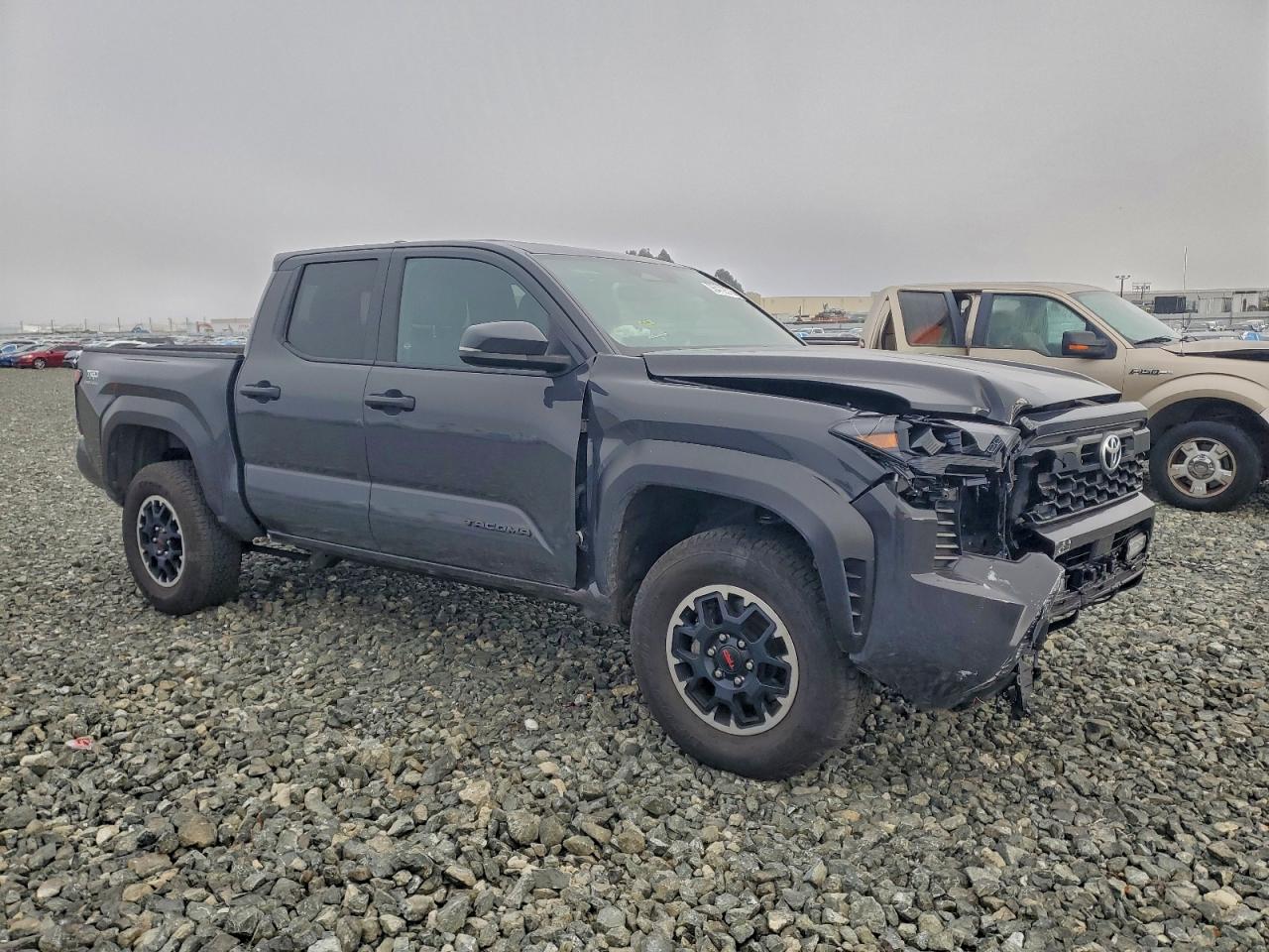 2024 TOYOTA TACOMA DOUBLE CAB photo 7