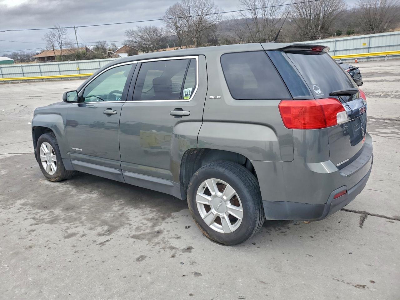 2012 GMC TERRAIN SLE photo 2