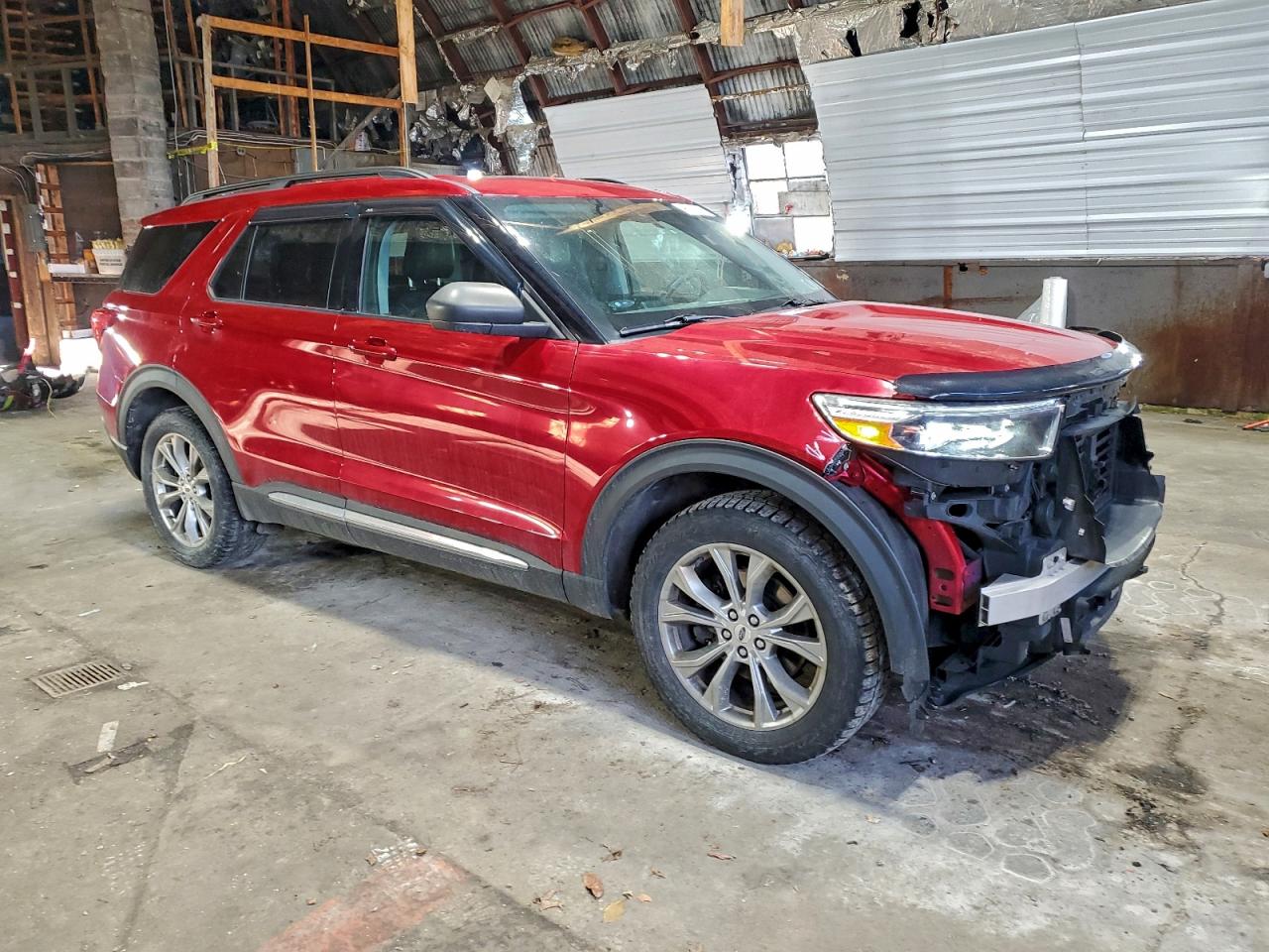 2021 FORD EXPLORER XLT photo 4