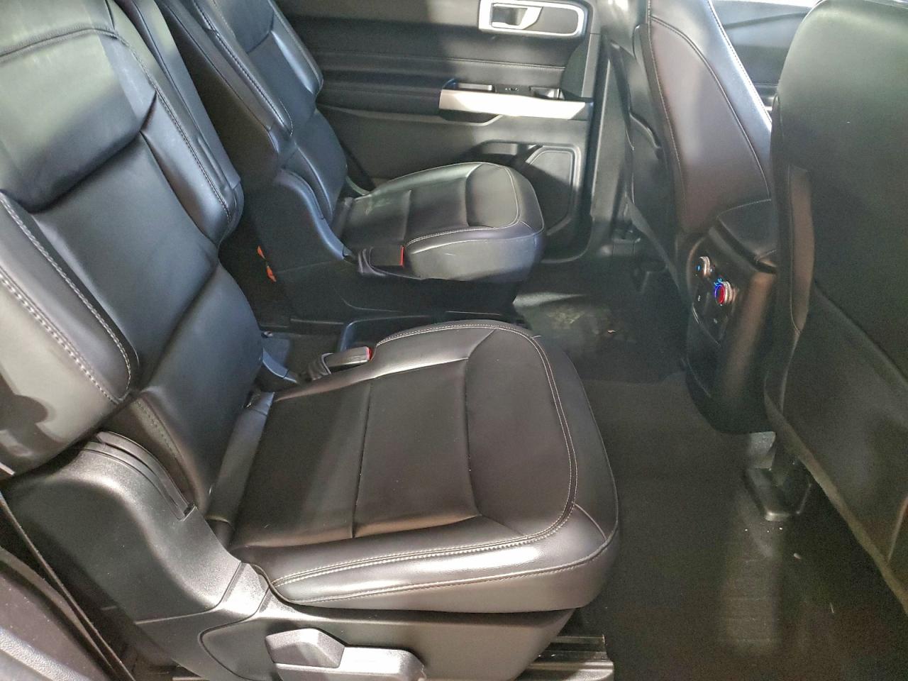 2021 FORD EXPLORER XLT photo 11