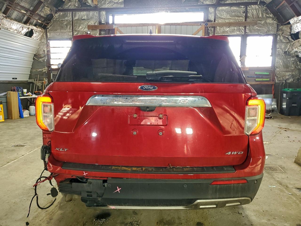 2021 FORD EXPLORER XLT photo 6