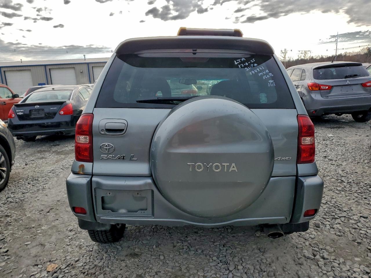 2005 TOYOTA RAV4 photo 6