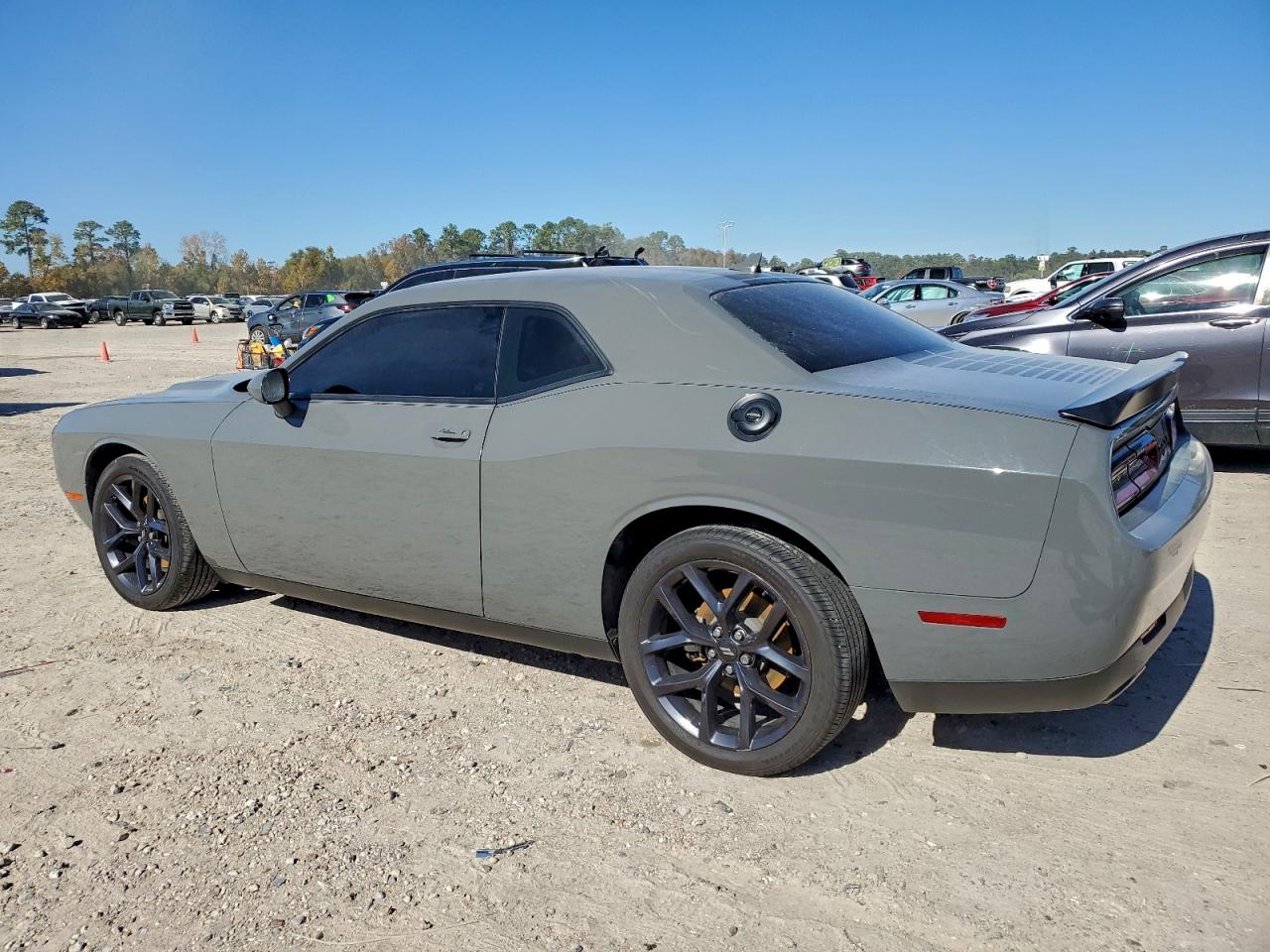2023 DODGE CHALLENGER SXT photo 2