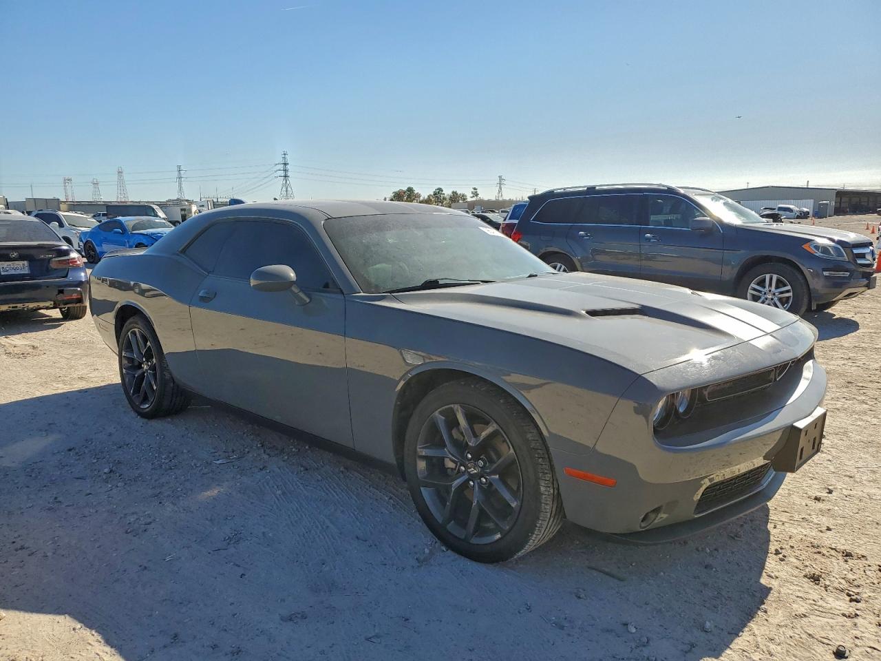 2023 DODGE CHALLENGER SXT photo 4