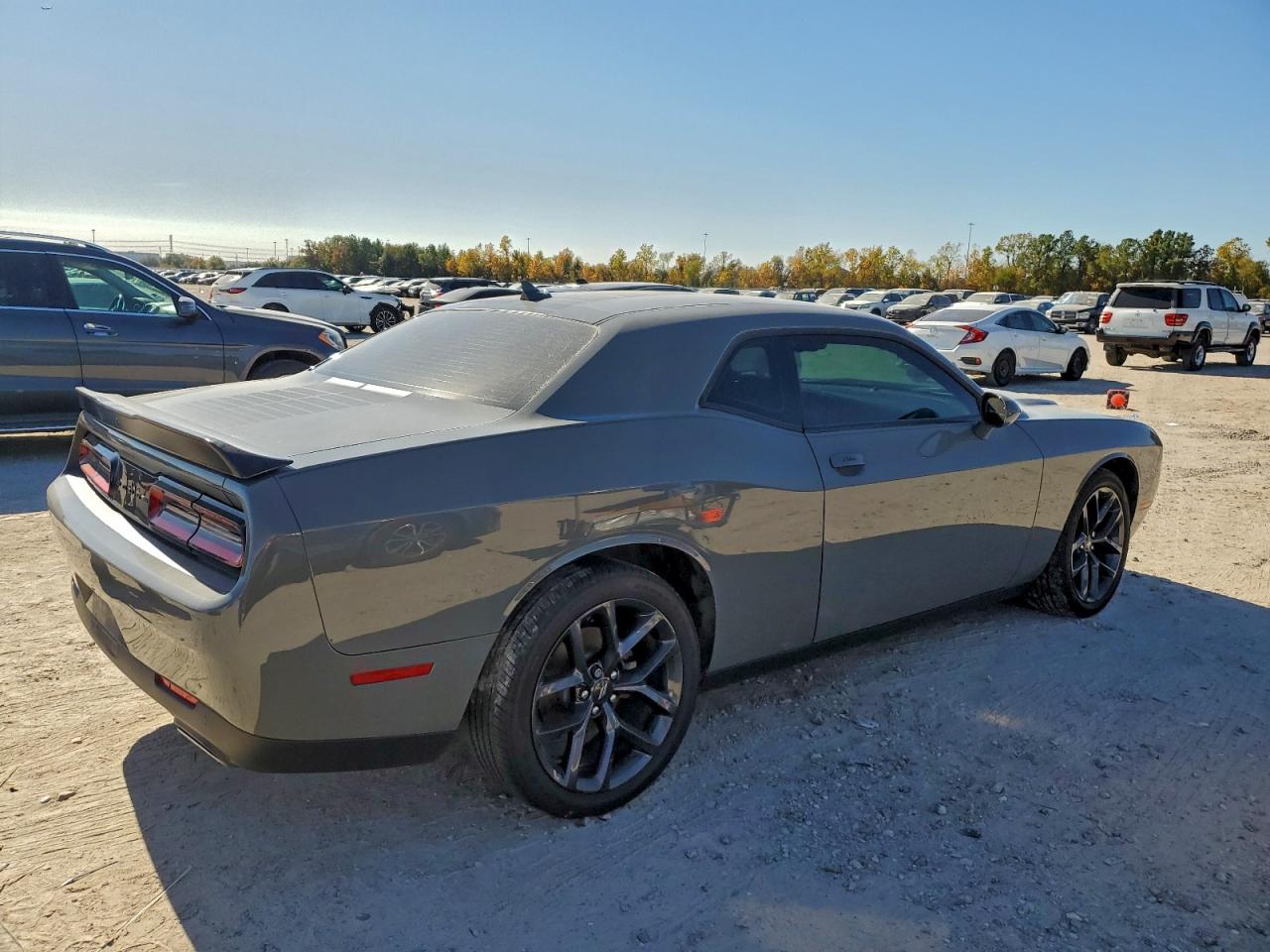 2023 DODGE CHALLENGER SXT photo 3
