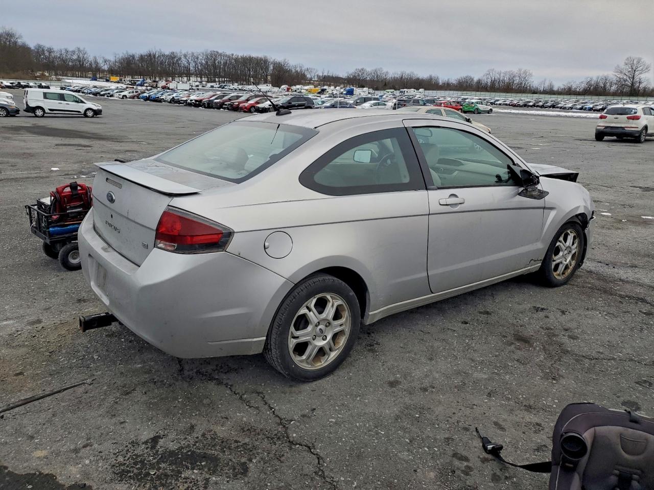 2009 FORD FOCUS SE photo 3