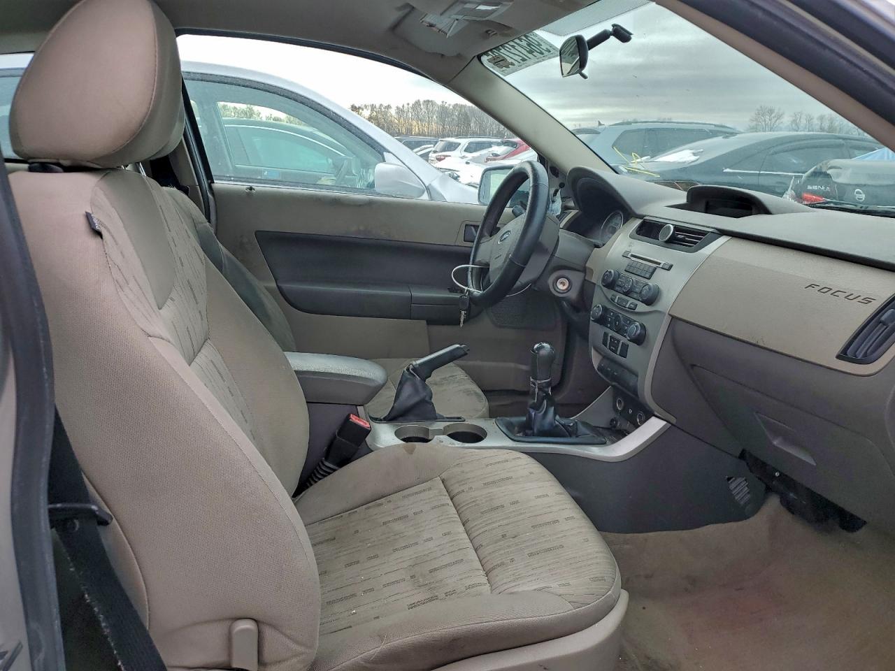 2009 FORD FOCUS SE photo 10