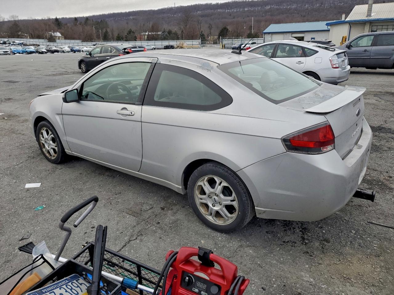 2009 FORD FOCUS SE photo 2