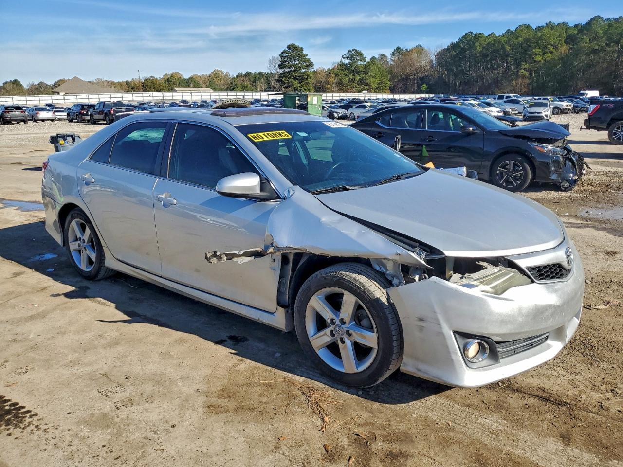 2013 TOYOTA CAMRY L photo 4
