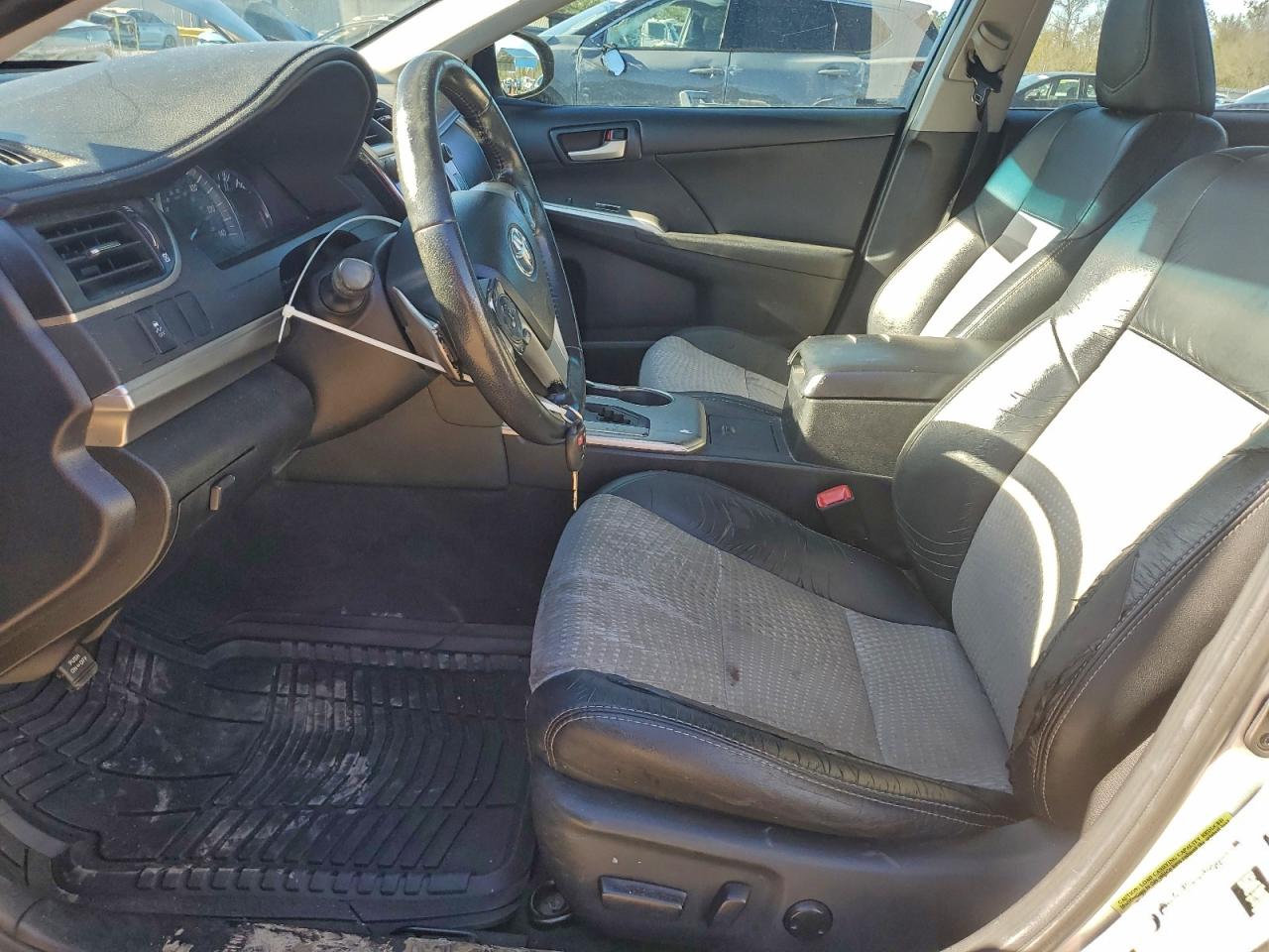 2013 TOYOTA CAMRY L photo 7