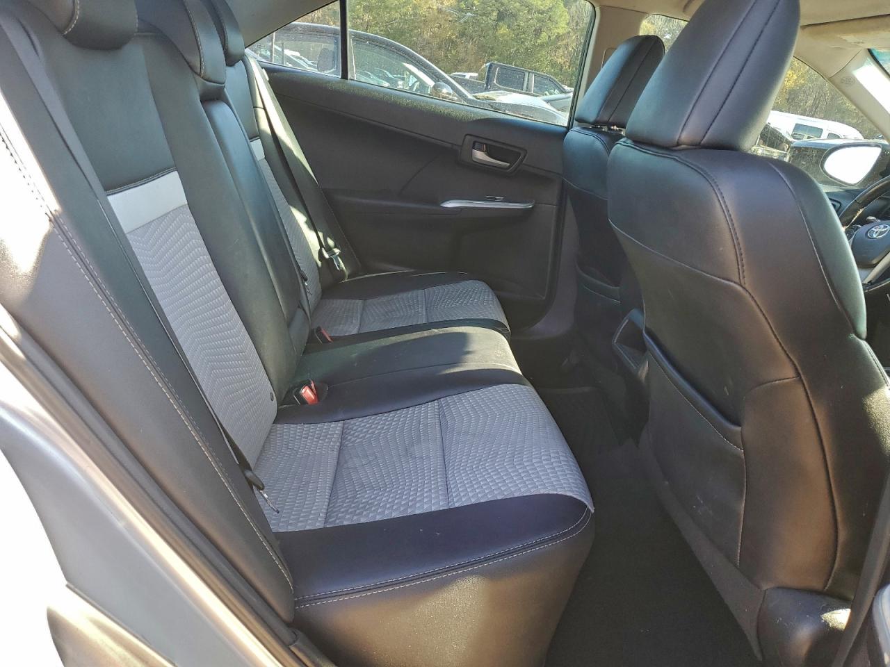 2013 TOYOTA CAMRY L photo 10