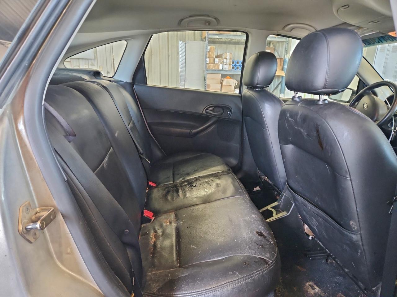 2005 FORD FOCUS ZX5 photo 10