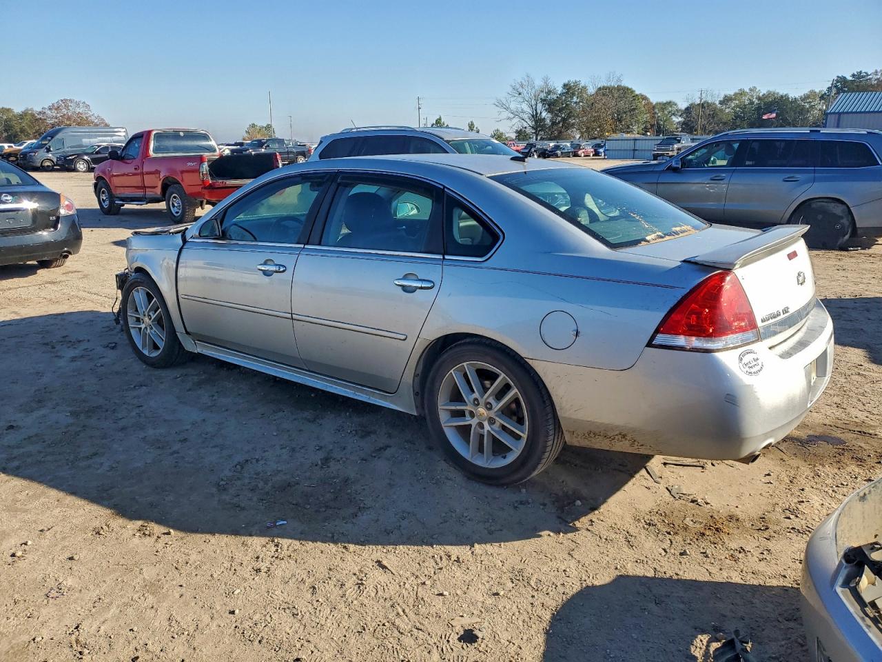 2010 CHEVROLET IMPALA LTZ photo 2