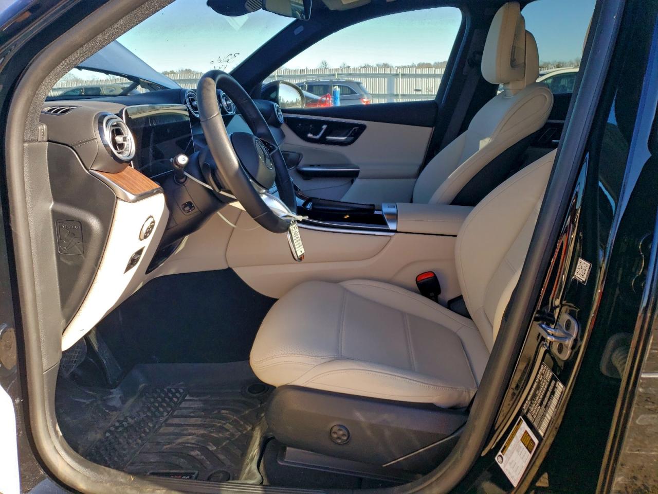 2025 MERCEDES-BENZ GLC 300 4MATIC photo 7