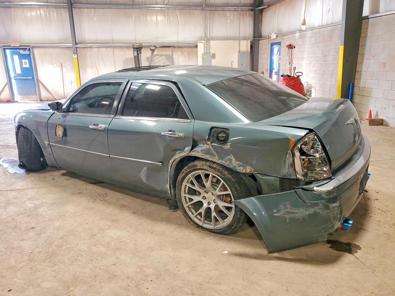 2006 CHRYSLER 300C photo 2