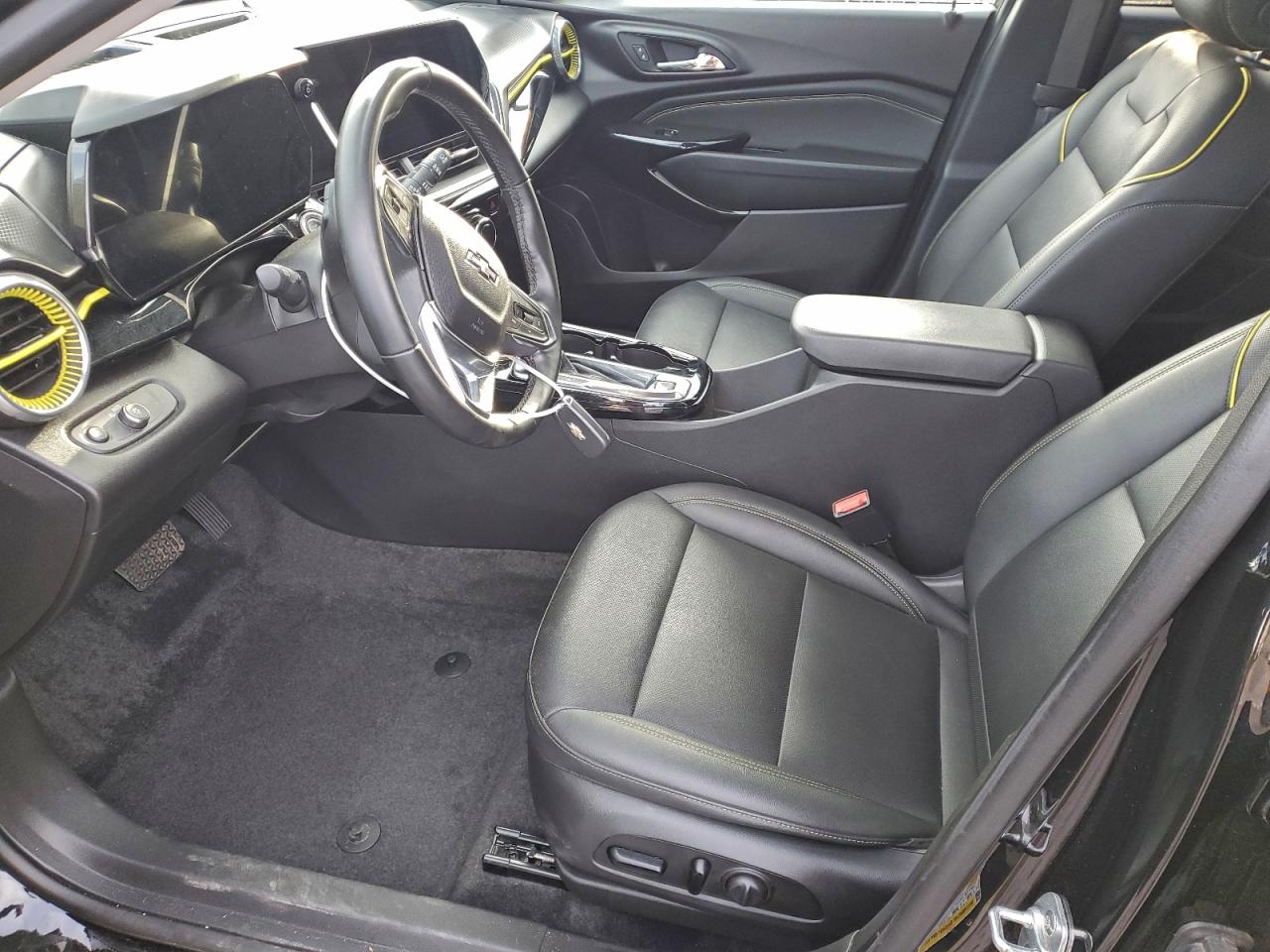2025 CHEVROLET TRAX ACTIV photo 7