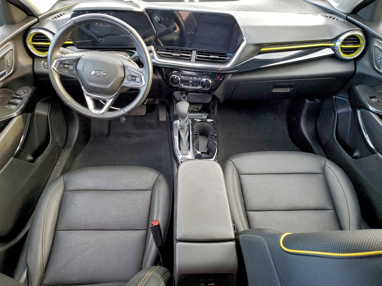 2025 CHEVROLET TRAX ACTIV photo 8