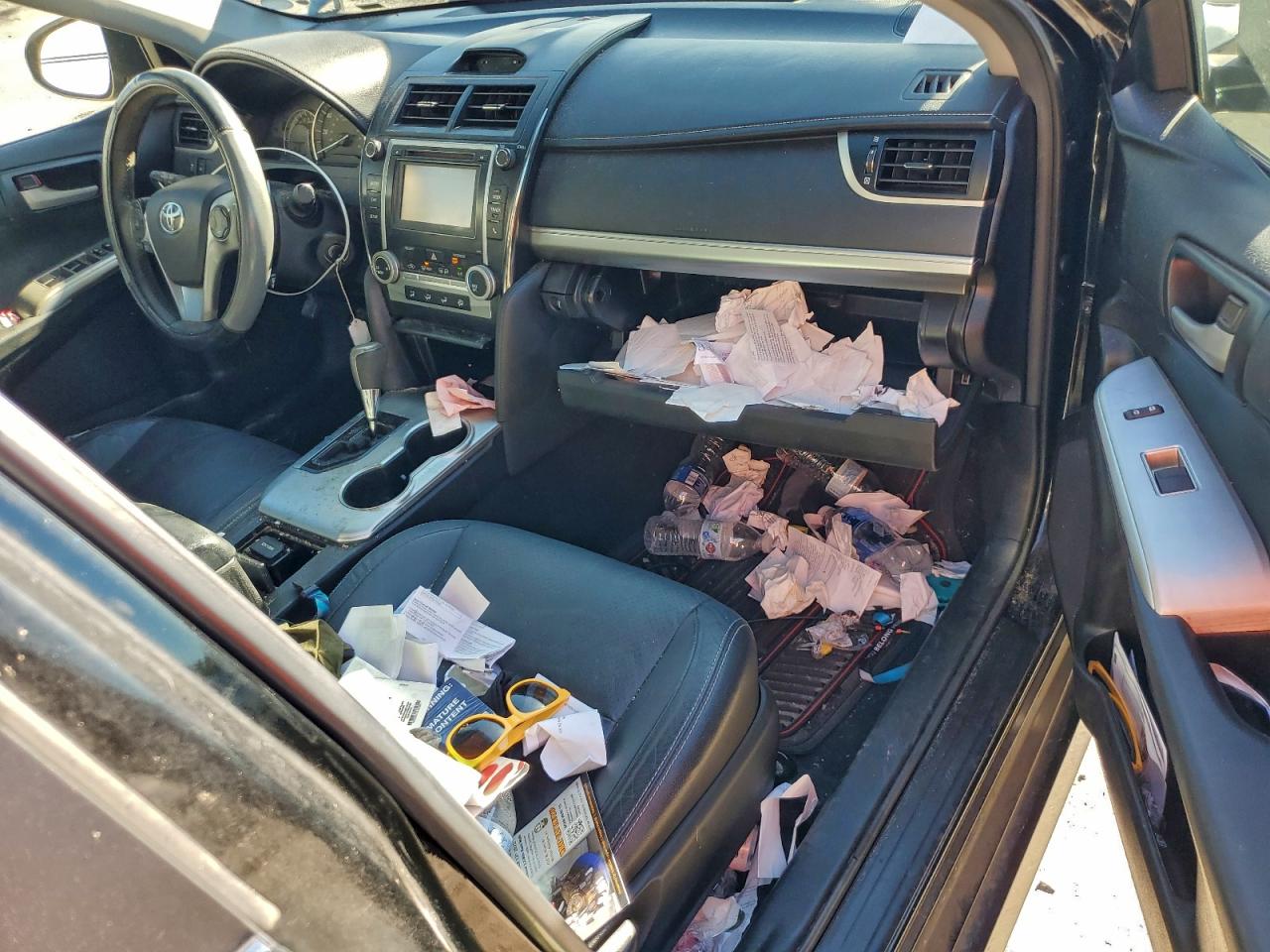 2014 TOYOTA CAMRY L photo 8