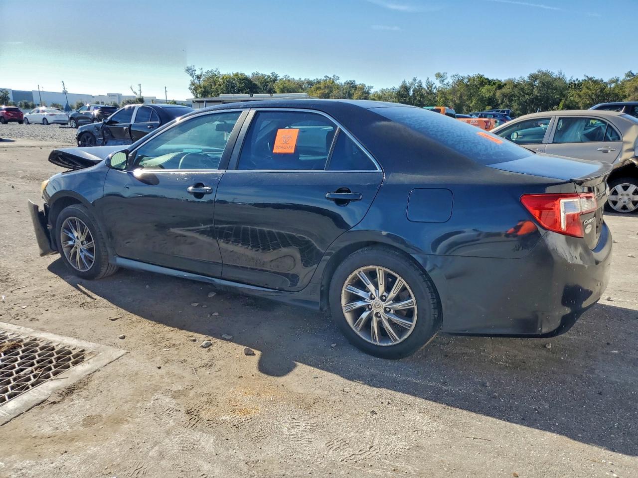 2014 TOYOTA CAMRY L photo 2