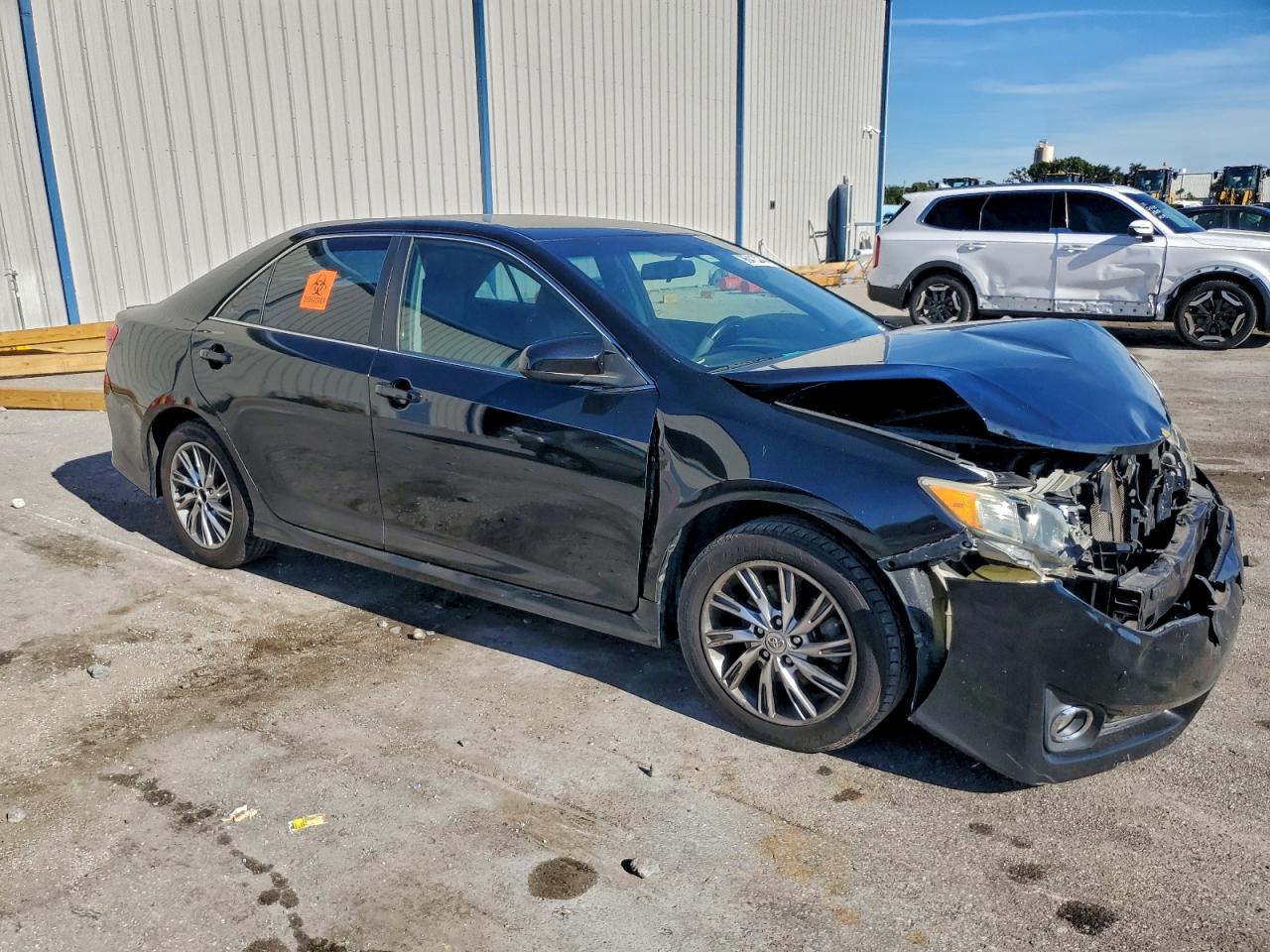 2014 TOYOTA CAMRY L photo 4